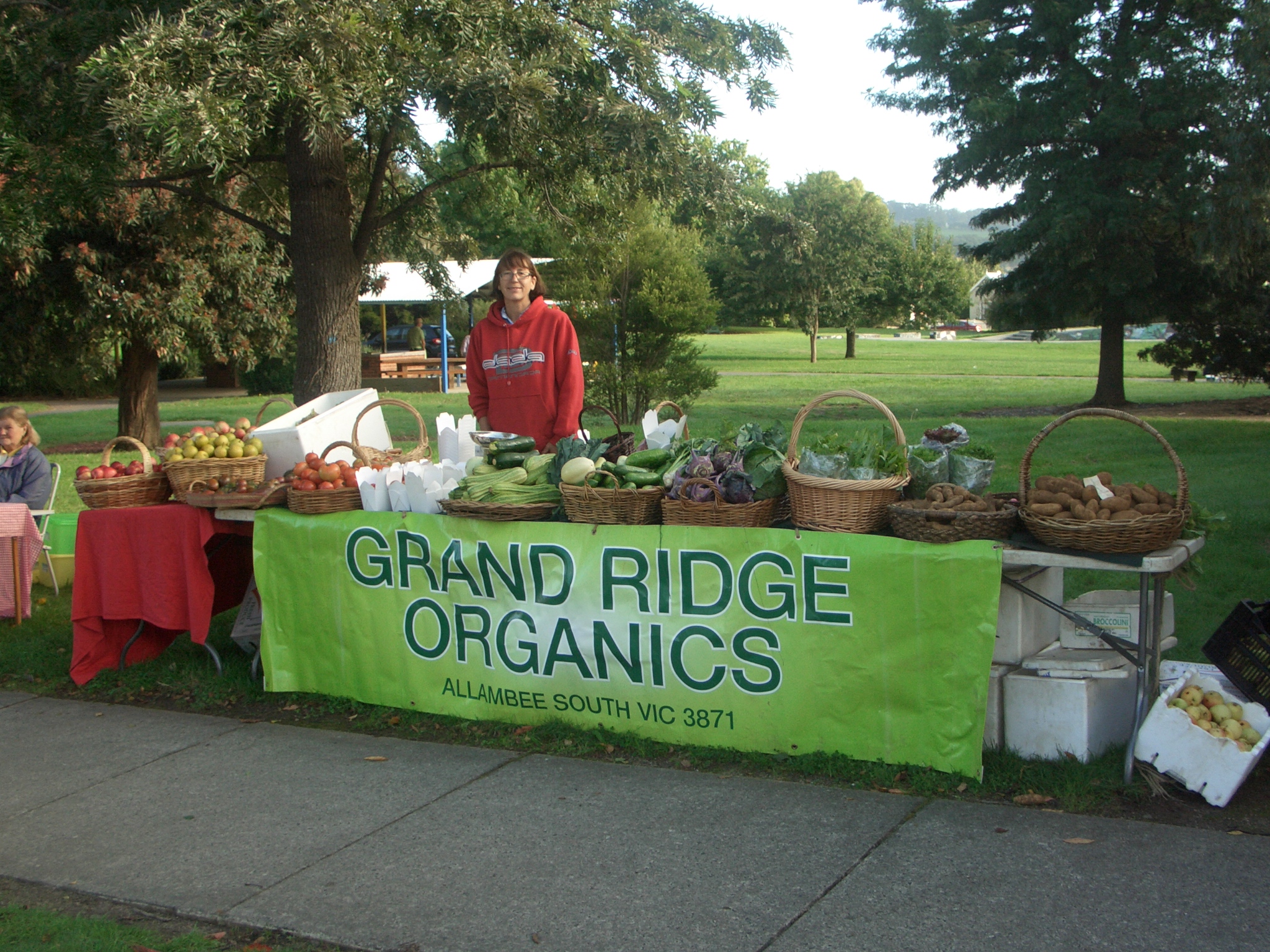 rosie-with-our-mixed-produce-at-mirboo-north-market-2011-prior-to-gaining-our-organic-certification